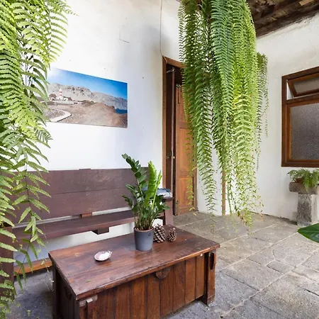 Дом отдыха Home2book Charming Casa Candy Private Pool & Bbq Ла-Гуанча